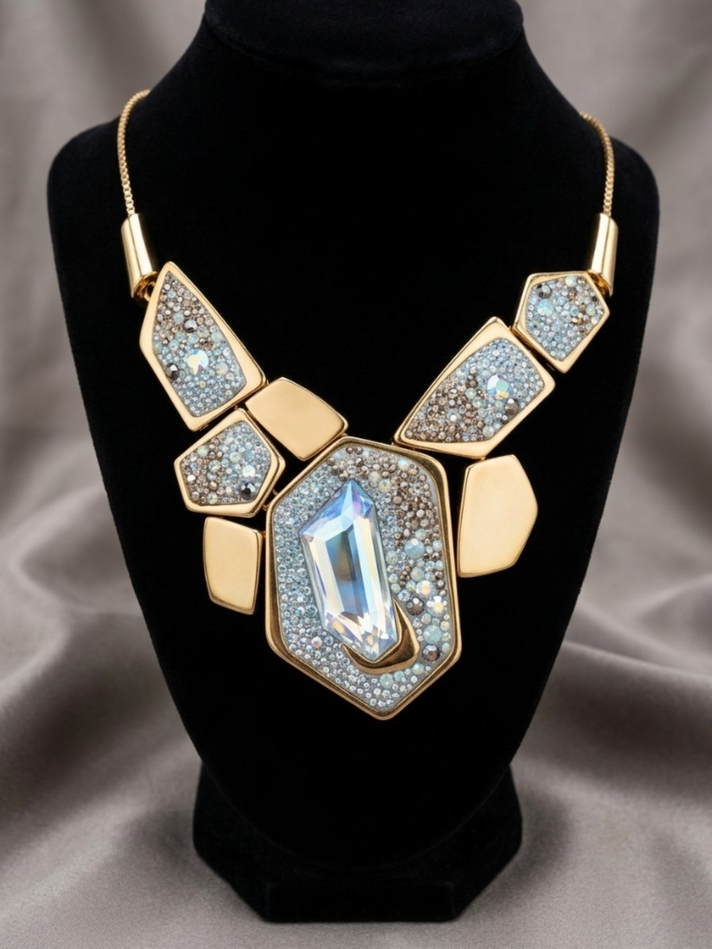 ✨ AUTHENTIC SWAROVSKI "RUPTURE" GEOMETRIC BIB STATEMENT NECKLACE ✨
